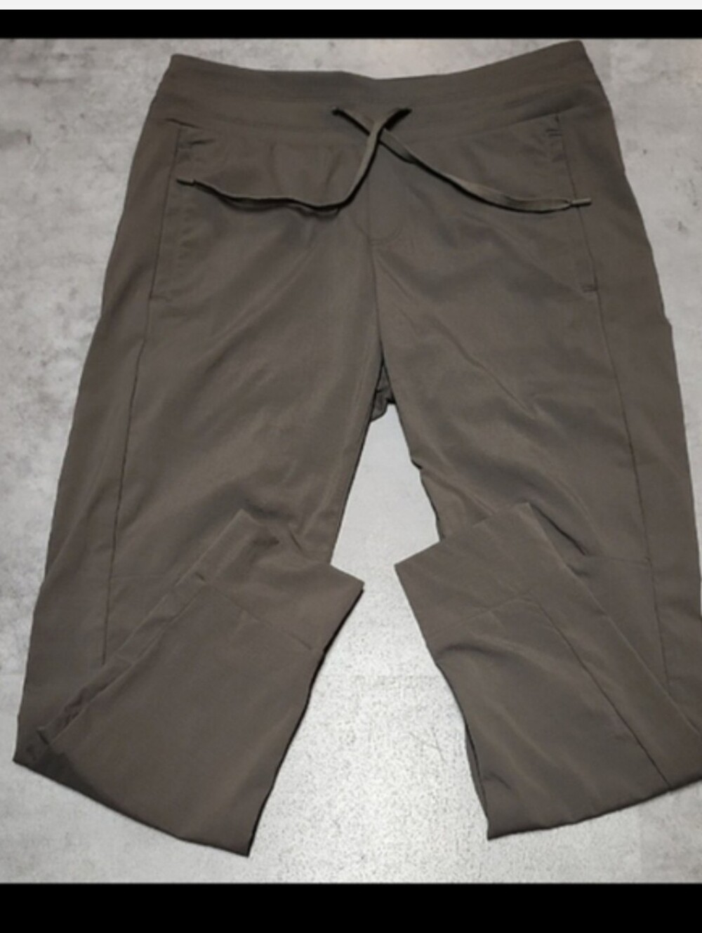 WindRiver Women’s Grey Nylon Stretch Joggers Cuffed Hem Drawstring Waist Size 4